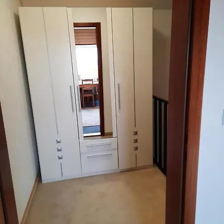In Augsburg-haunstetten Kwatera prywatna *