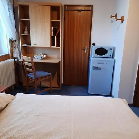 In Augsburg-haunstetten Pansiyon *