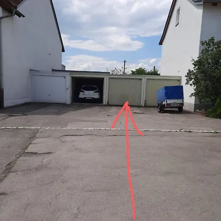 Проживання в сім'ї In Augsburg-haunstetten *