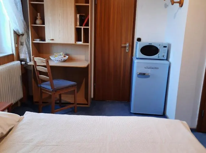 In Augsburg-haunstetten Проживання в сім'ї *